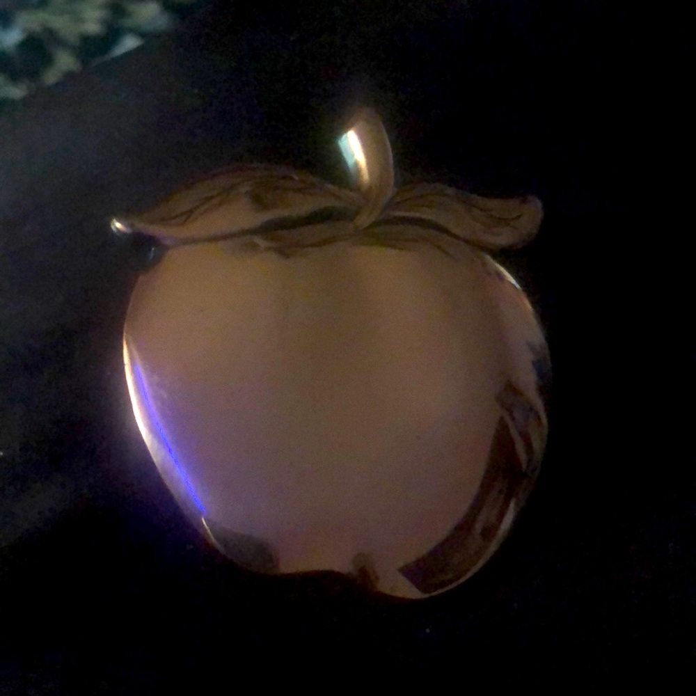 Apple Pendant